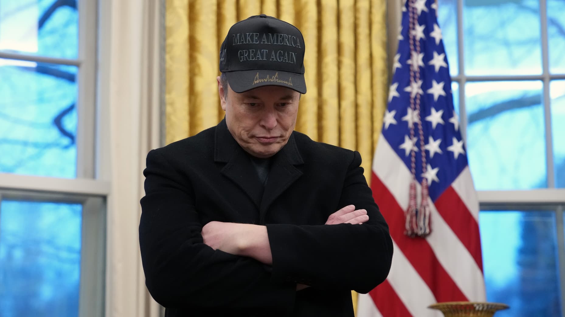 WASHINGTON, DC - FEBRUARY 11:Tesla and SpaceX CEO Elon Musk joins U.S. President Donald Trump during an executive order signing in the Oval Office at the White House on February 11, 2025 in Washington, DC. Trump signed an executive order implementing the Department of Government Efficiency’s (DOGE) "workforce optimization initiative," which, according to Trump, will encourage agencies to limit hiring and reduce the size of the federal government. (Photo by Andrew Harnik/Getty Images)